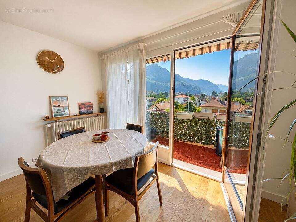 Appartement à ANNECY-LE-VIEUX