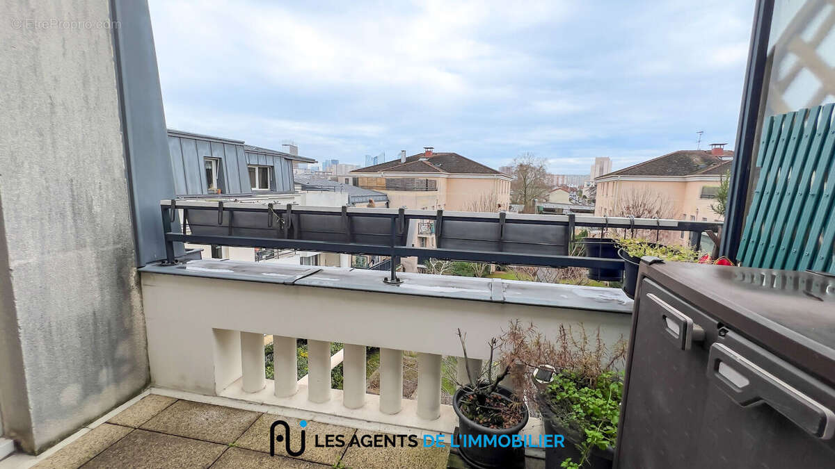 Appartement à NANTERRE