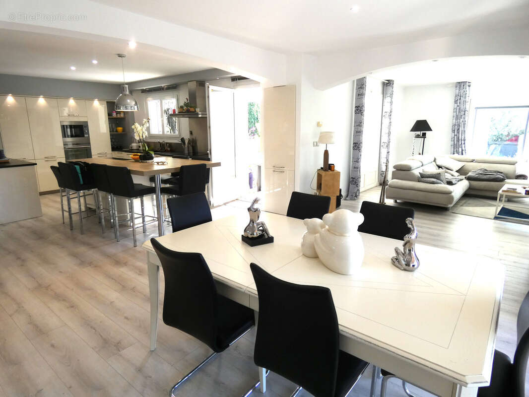 Maison à BOISSET-ET-GAUJAC