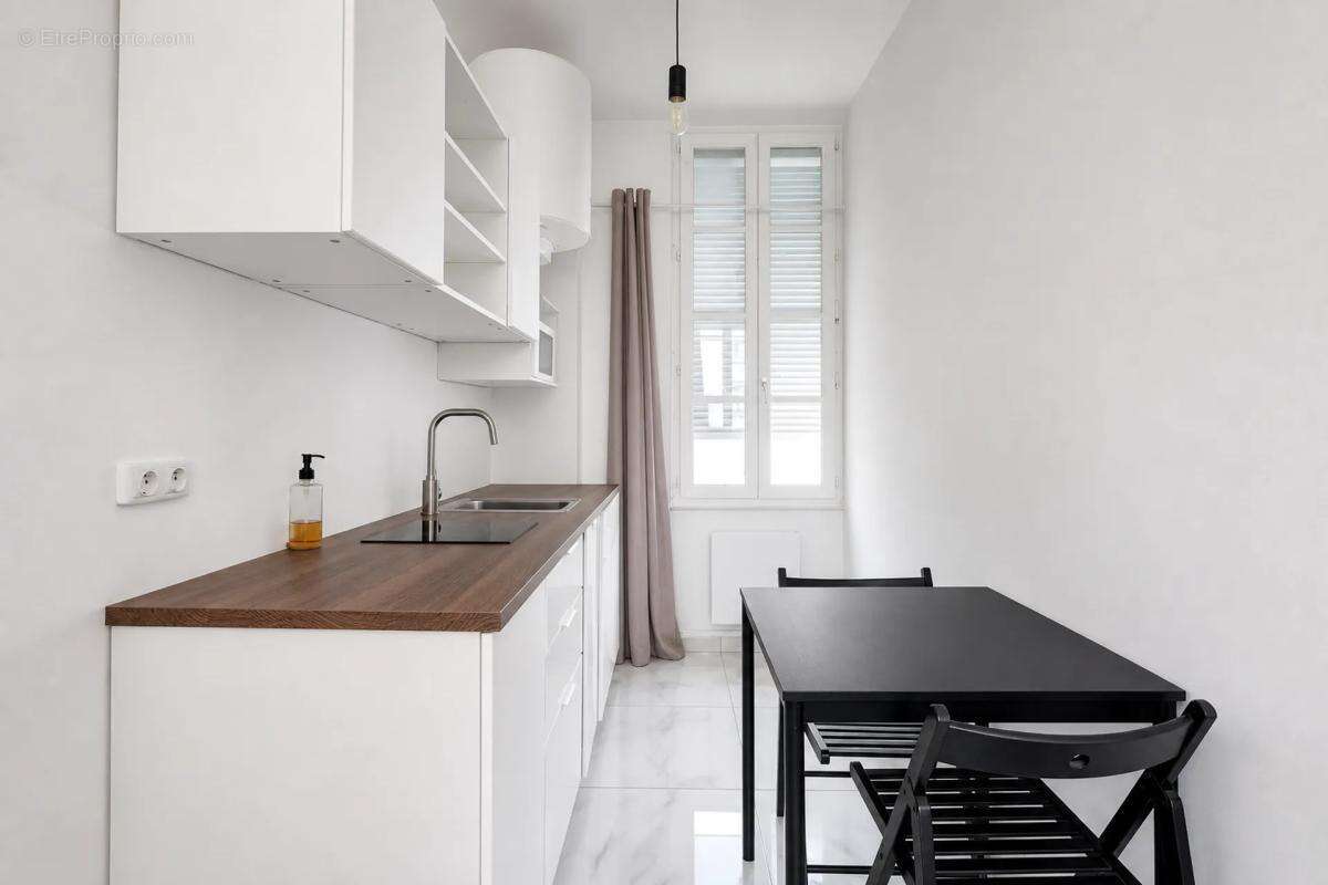 Charmant studio rénové avec balcon à Lyon - photo 3