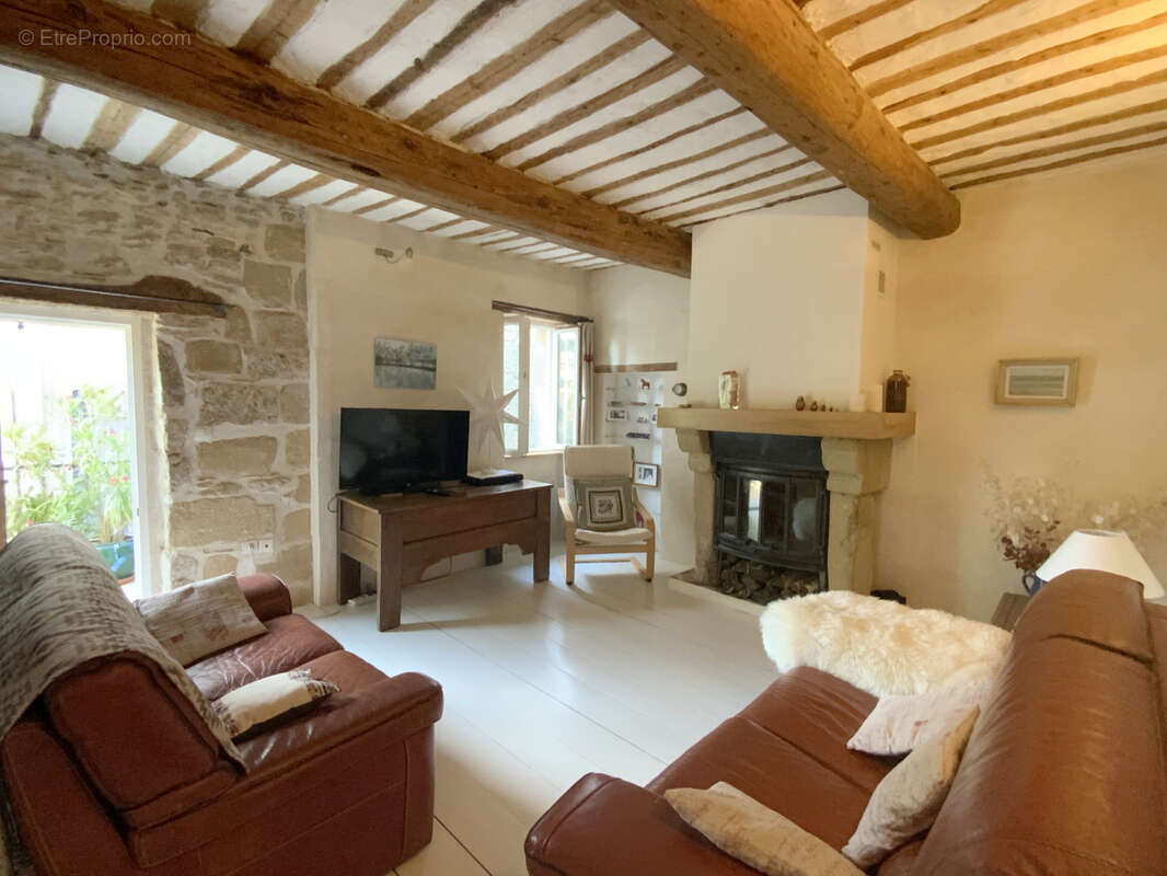 Charmante maison de village en pierres avec terrasse. - photo 3
