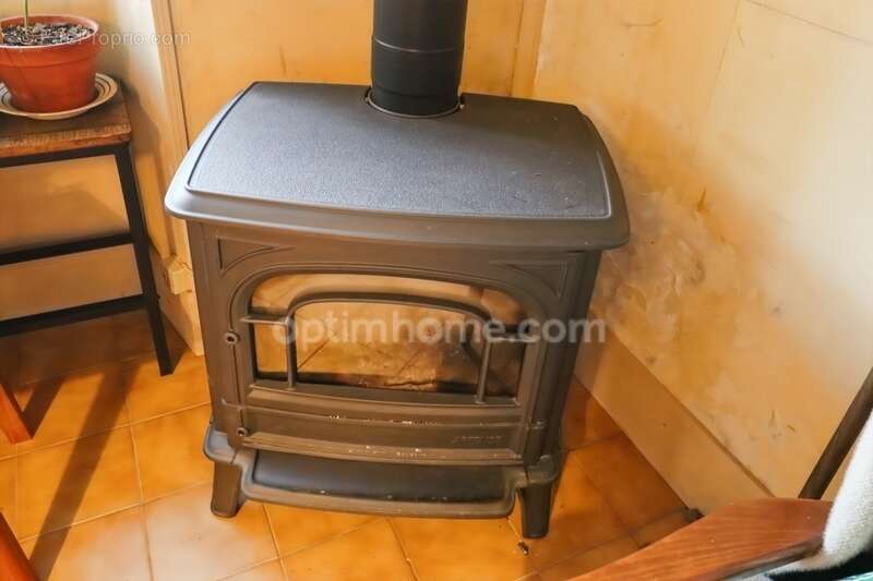 Maison à MAGNAC-LAVAL