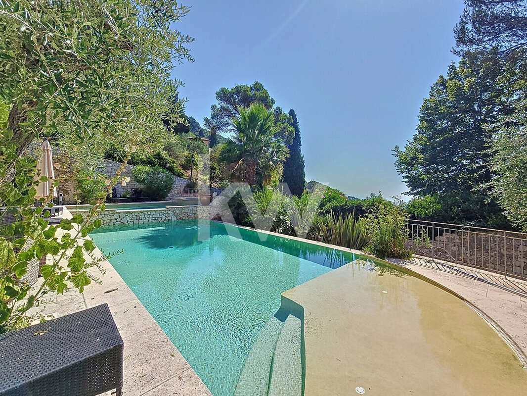Maison 7 pièces 250 m² à vendre à Eze (06360) - photo 7