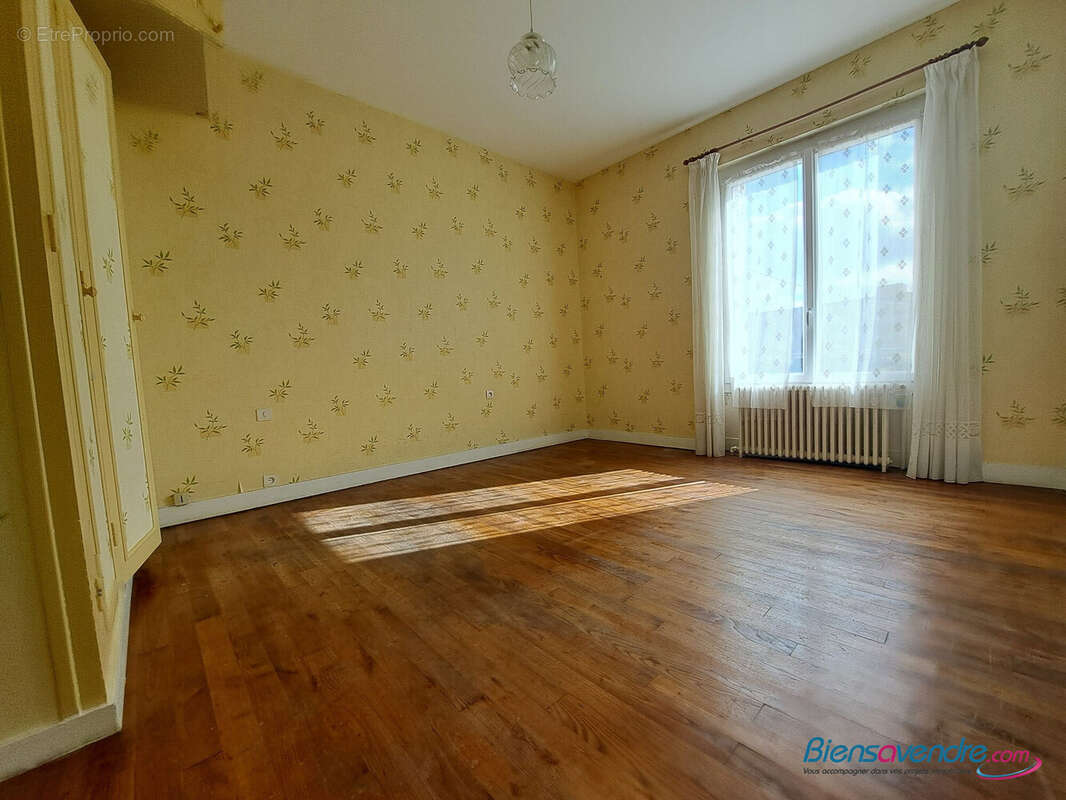 Maison à CEAUX-EN-COUHE