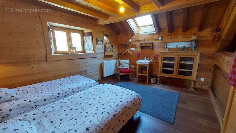 Maison à CHANTELOUVE