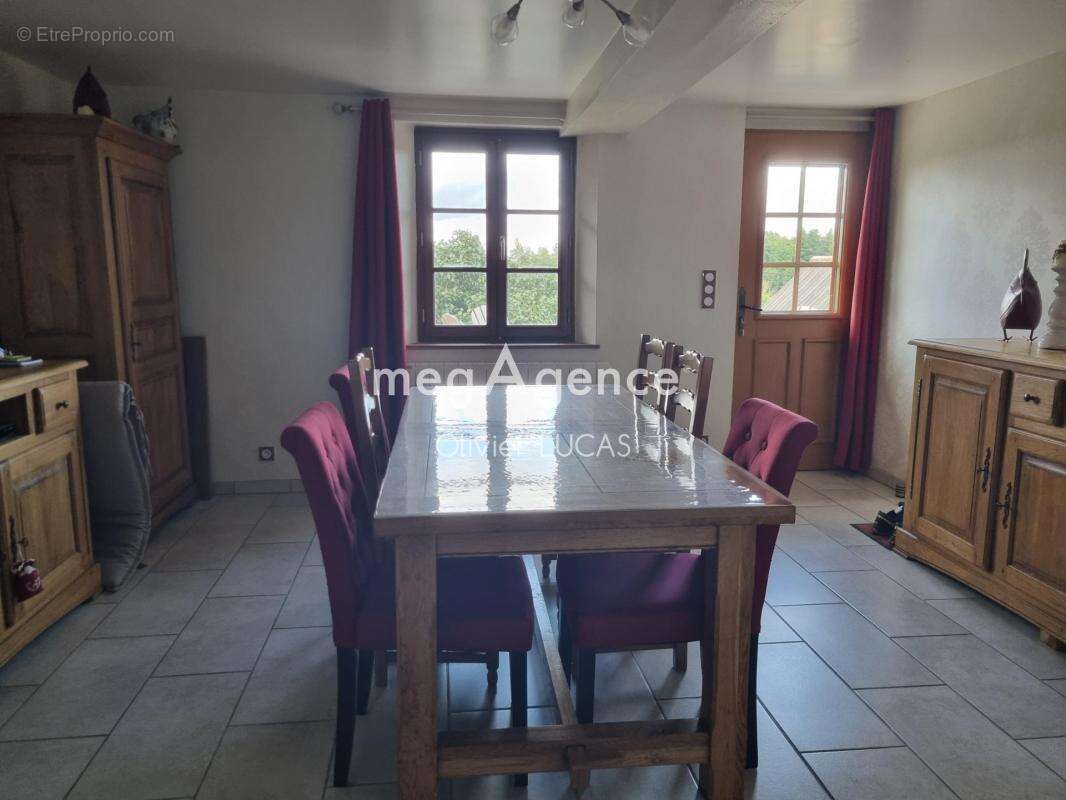 Maison à MARAIS-VERNIER