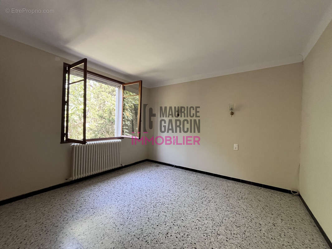 Appartement à BEAUMES-DE-VENISE