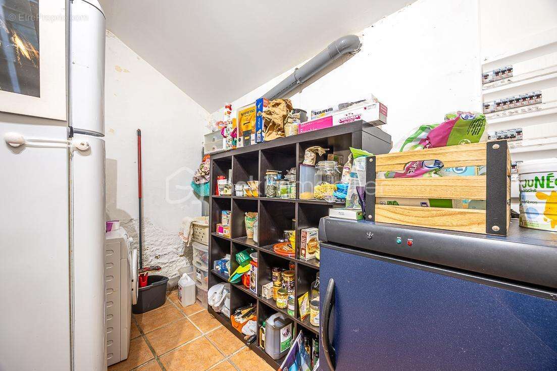 ***** Maison de caractère prête à vivre, rénovée énergétiquement, 2 chambres, joli jardin ***** - photo 4