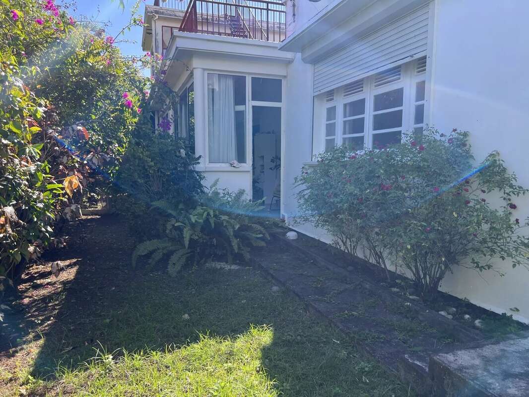 Maison à BASSE-TERRE