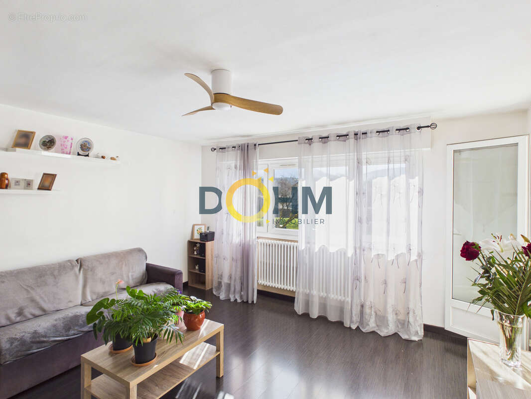Appartement à BARBERAZ