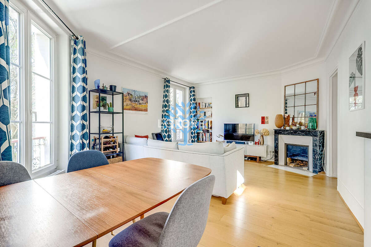 Appartement à PARIS-20E