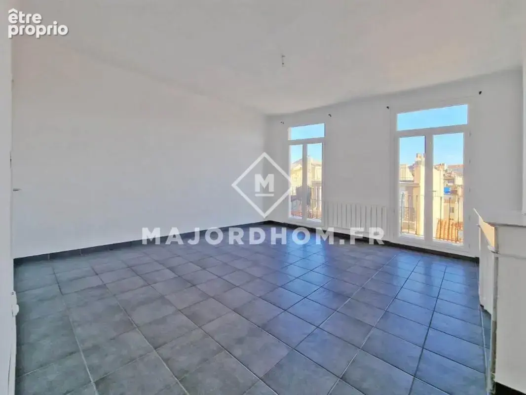 Vente type 2/3 62 m2 dernier étage ascenseur balcon Estrangin/Baret 13006 - photo 4