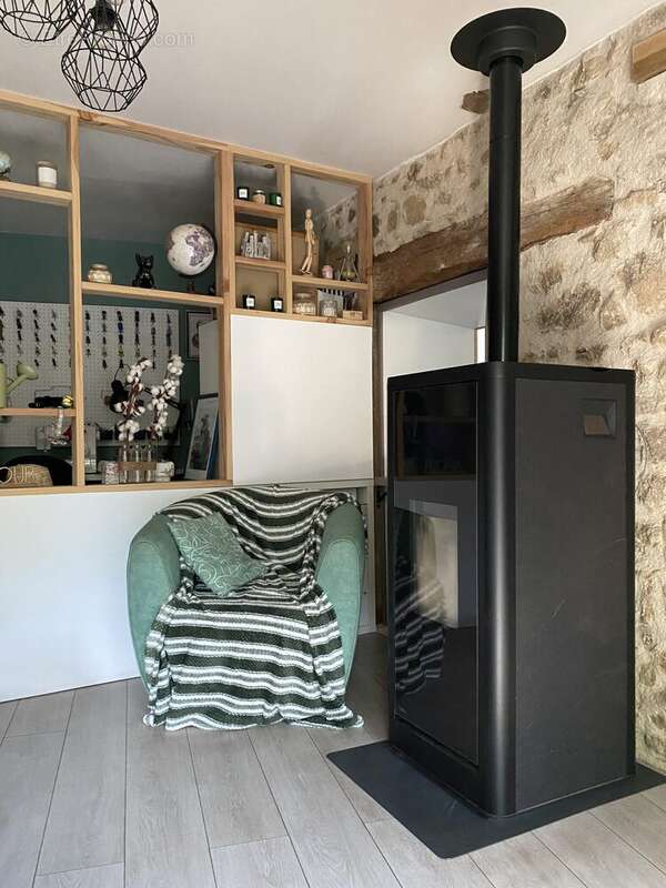 Maison 85 m² à Roziers-Saint-Georges  - photo 9
