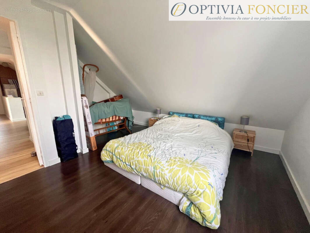 Propriété T7 1421 m2 avec sous-sol complet (100 m2) et 4 200 m2 de terrain - photo 10