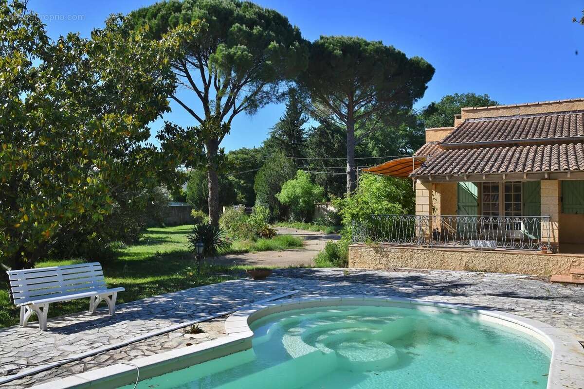 Maison à UZES