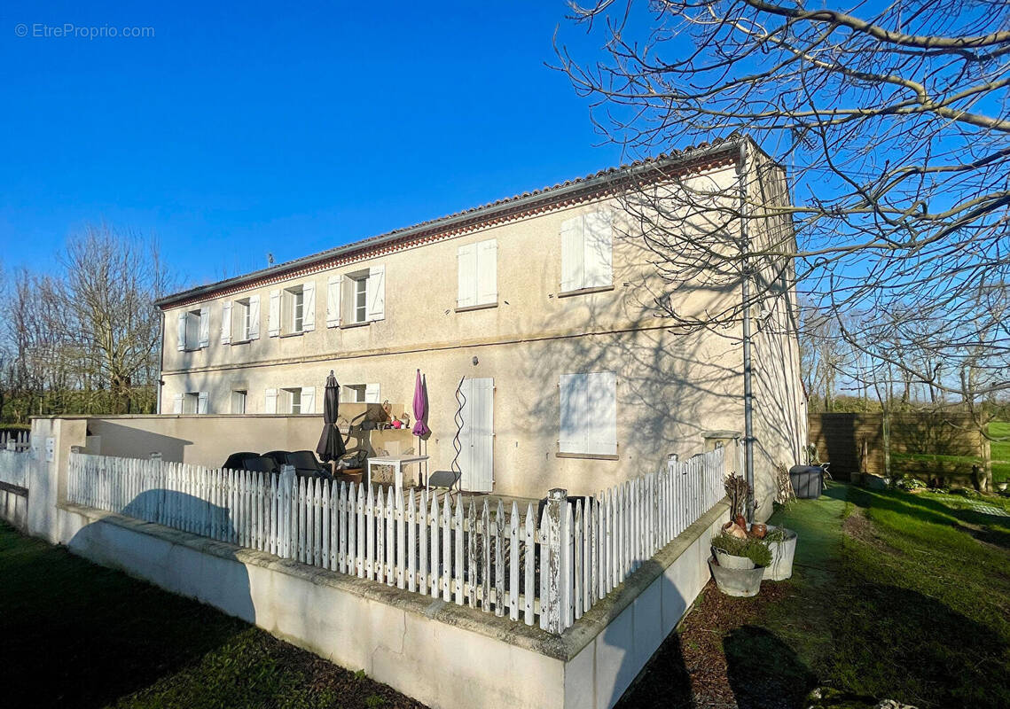 Maison à NERE