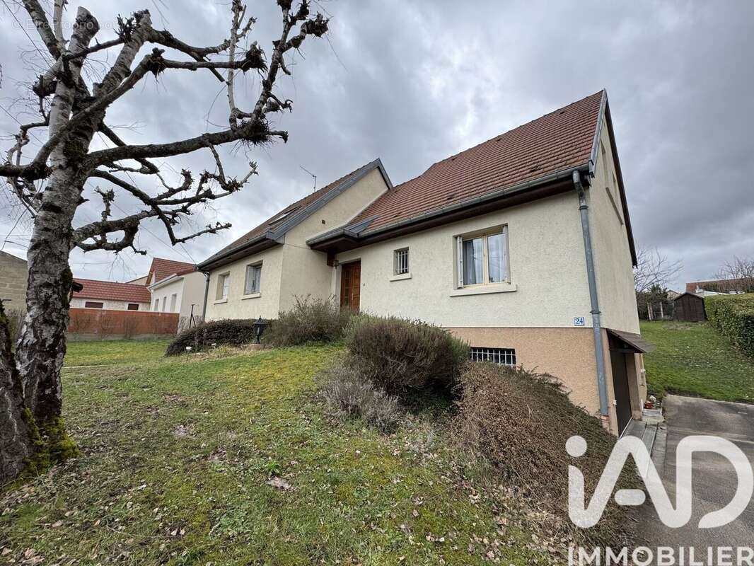 Maison 143 m² à Montlucon  - photo 4