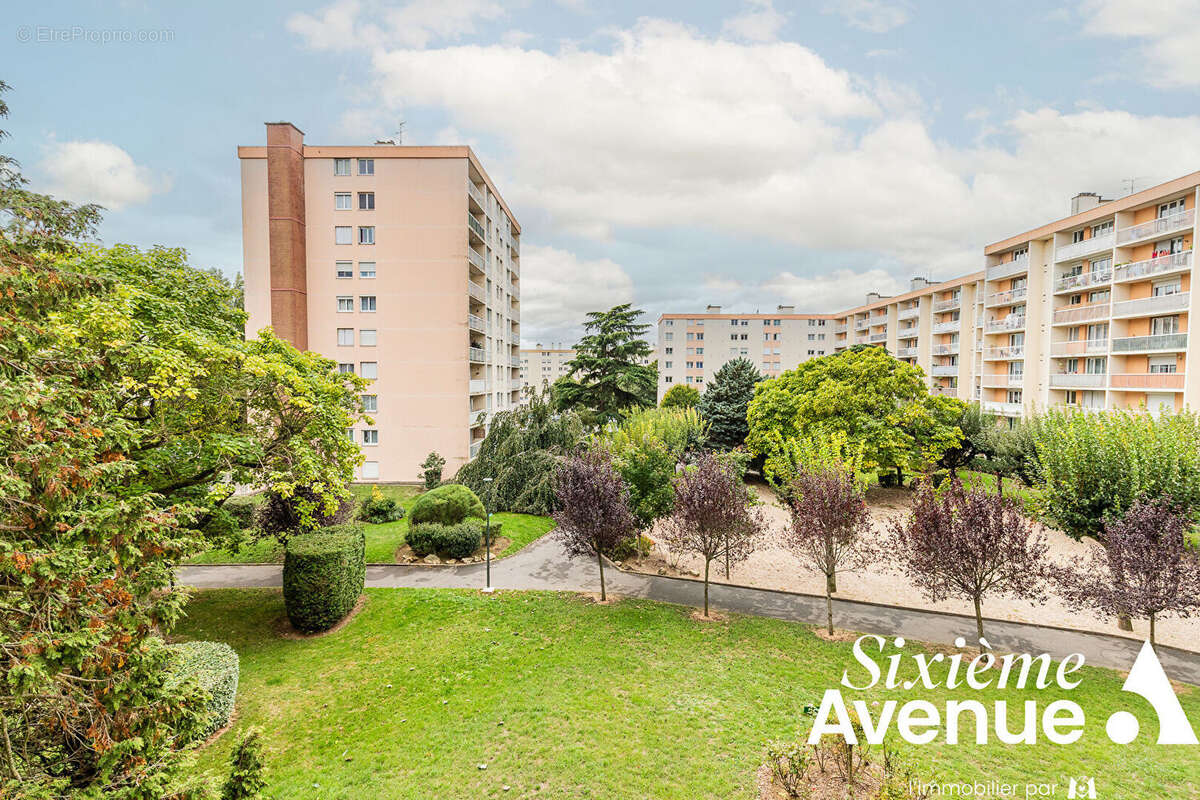 Appartement à CHILLY-MAZARIN