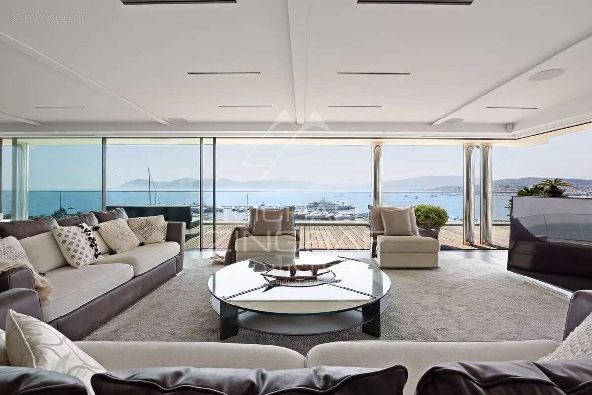 Cannes Croisette – Palm Beach – Penthouse d’exception avec vue mer panoramique - photo 3