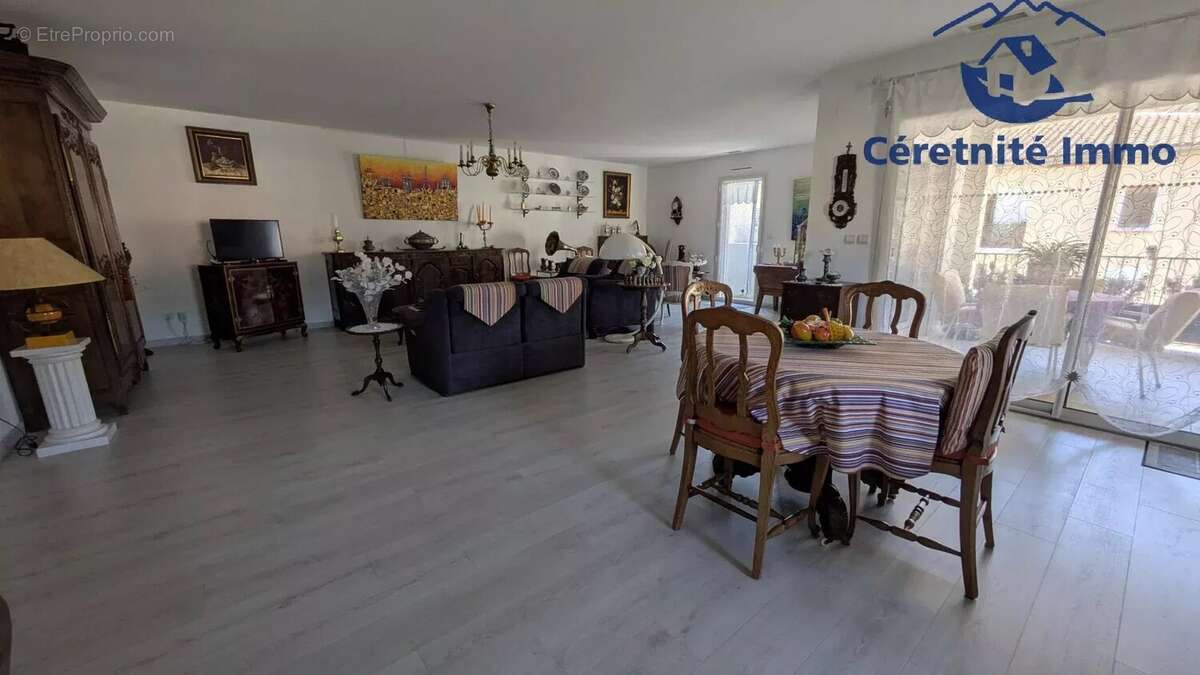 Appartement à CERET