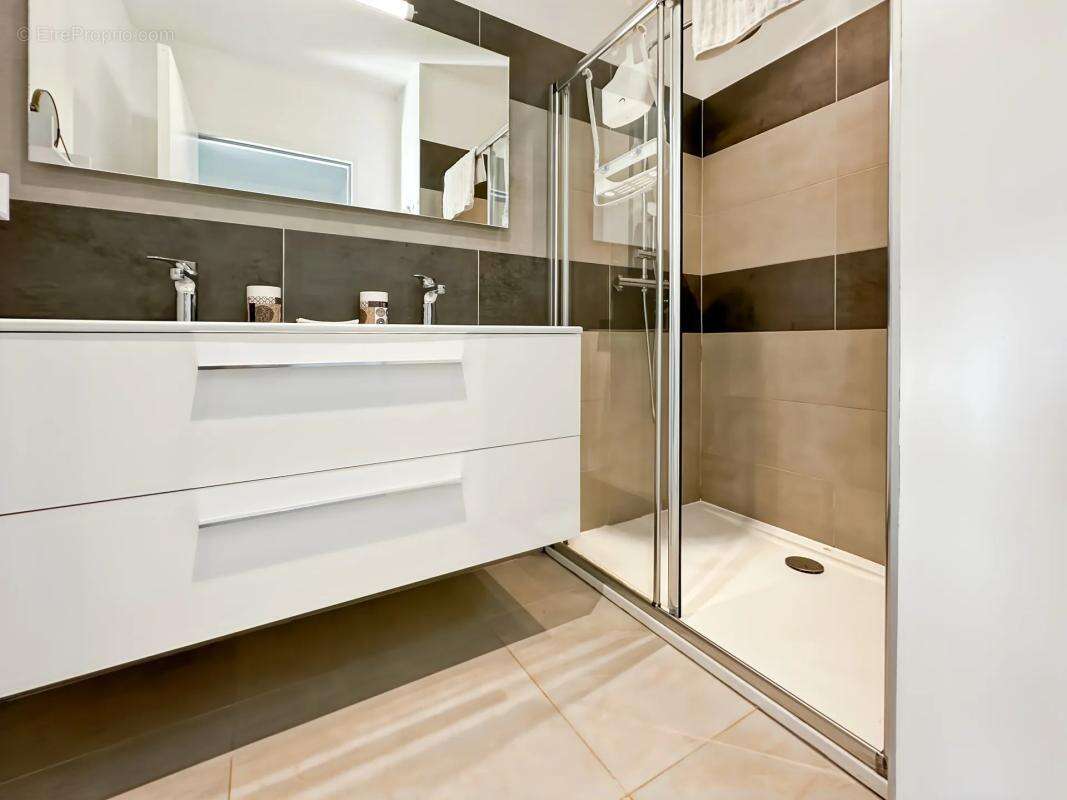 Appartement à LECCI