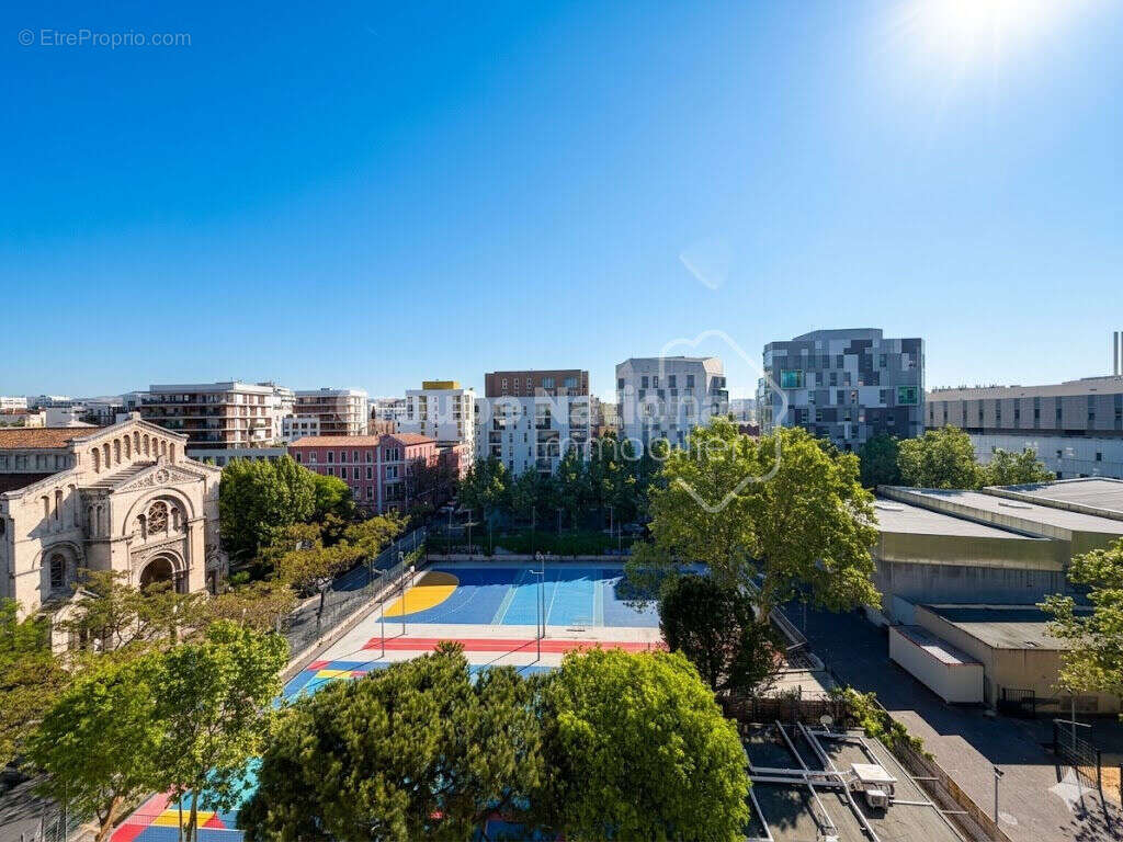 Appartement à MARSEILLE-2E