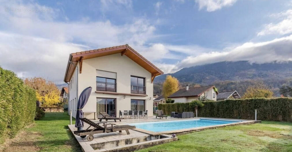 Maison à VAULNAVEYS-LE-HAUT