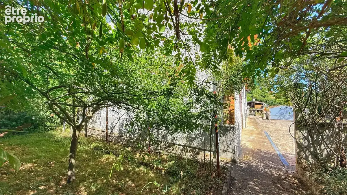 SARDIEU, Maison avec dépendances et terrain - photo 17