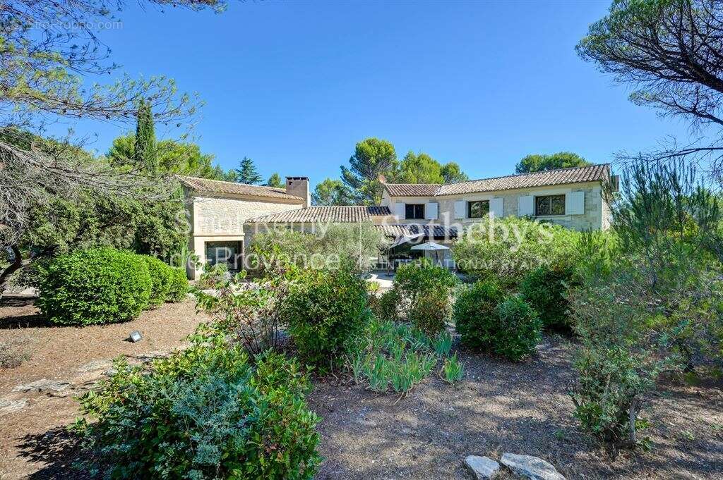 Une maison d'architecte en pierre face aux Alpilles - photo 16