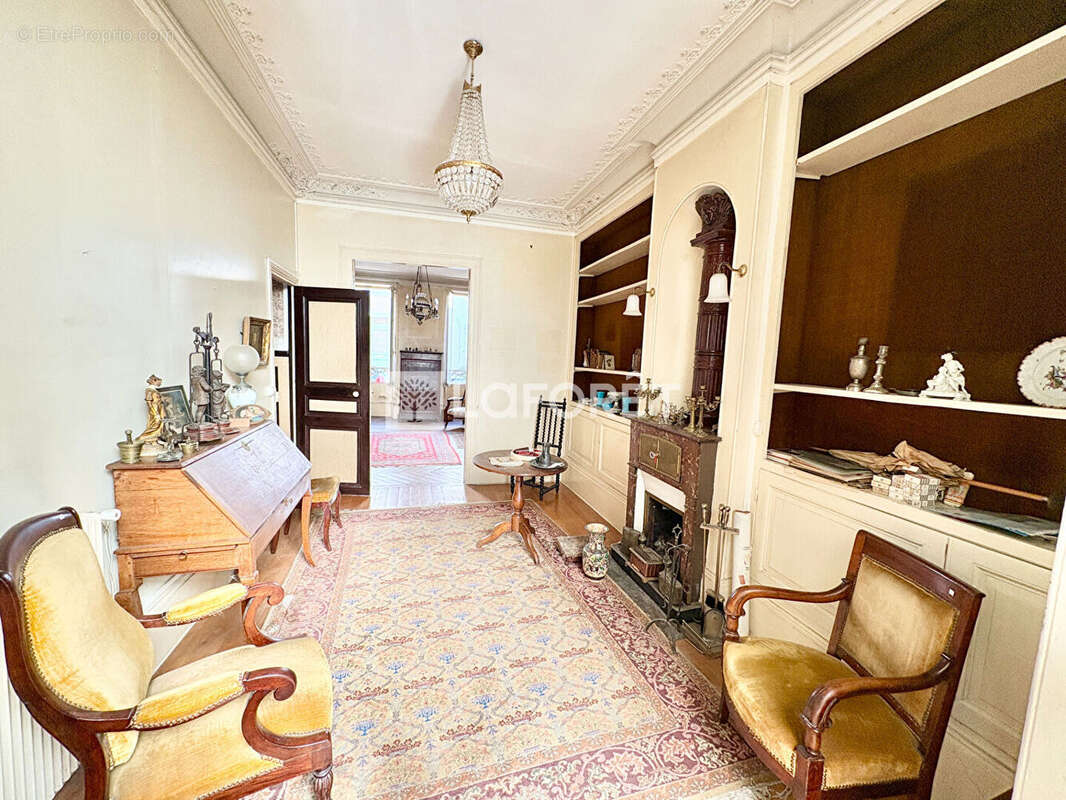 Maison à FONTAINEBLEAU