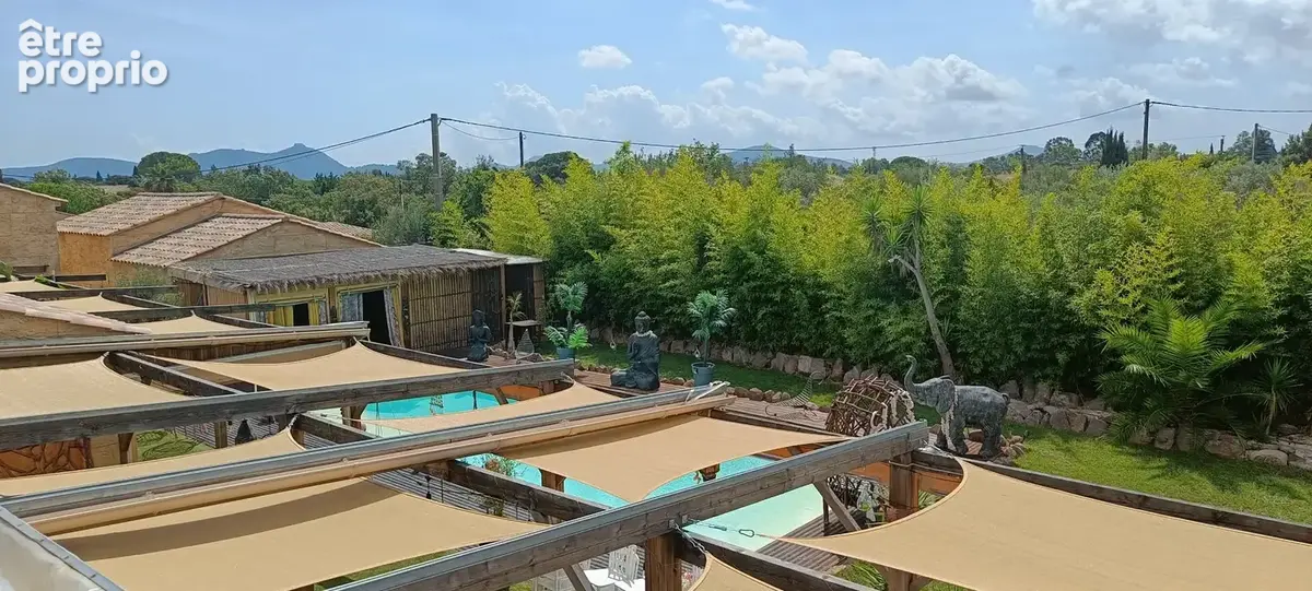 A vendre Solliès-Ville hameaux des DAIX  VILLA de 280 m² prestation de qualité - piscine - photo 12