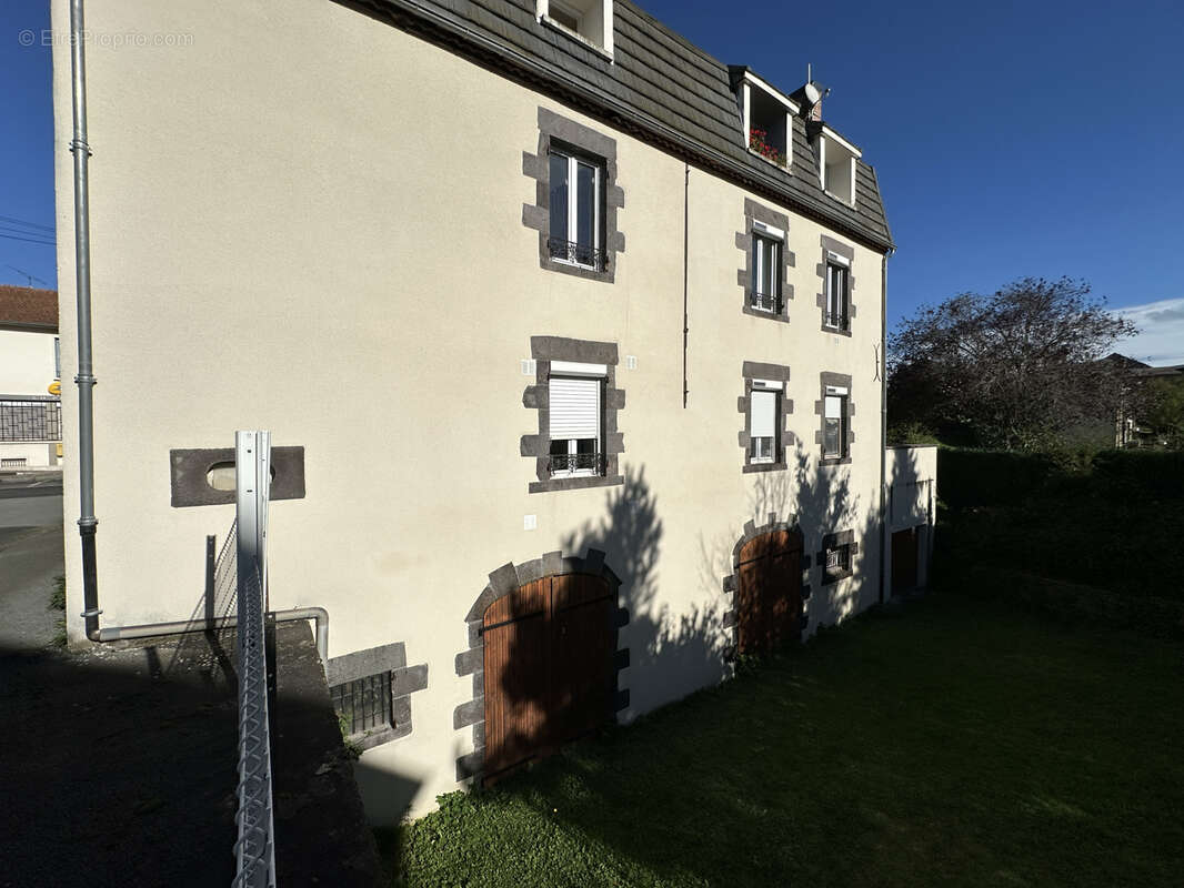 Appartement à MANZAT