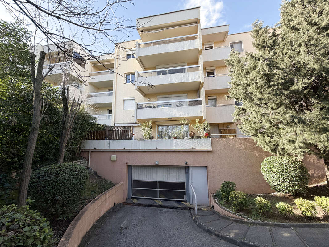 Appartement à MARSEILLE-12E
