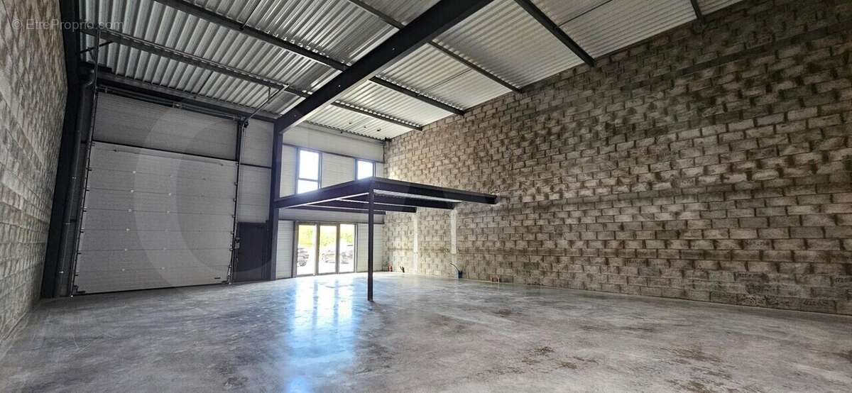 Autre à MONTAUBAN-DE-BRETAGNE