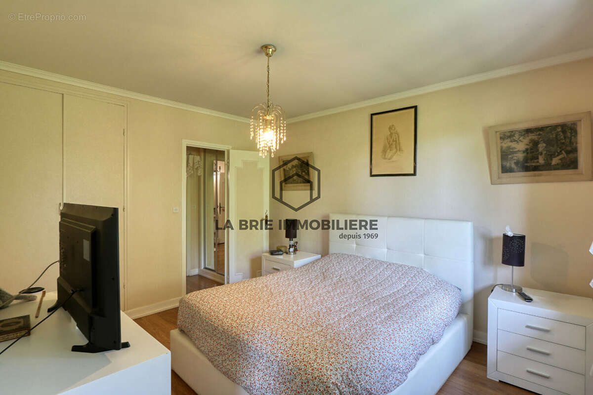 Maison à VILLECRESNES