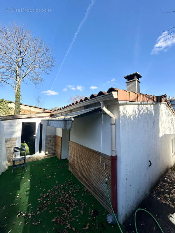 Maison à CHAMPAGNE-AU-MONT-D'OR