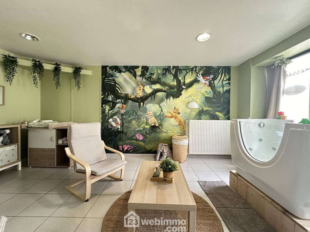 Tous les équipements restent en place - Commerce à BRUYERES-ET-MONTBERAULT