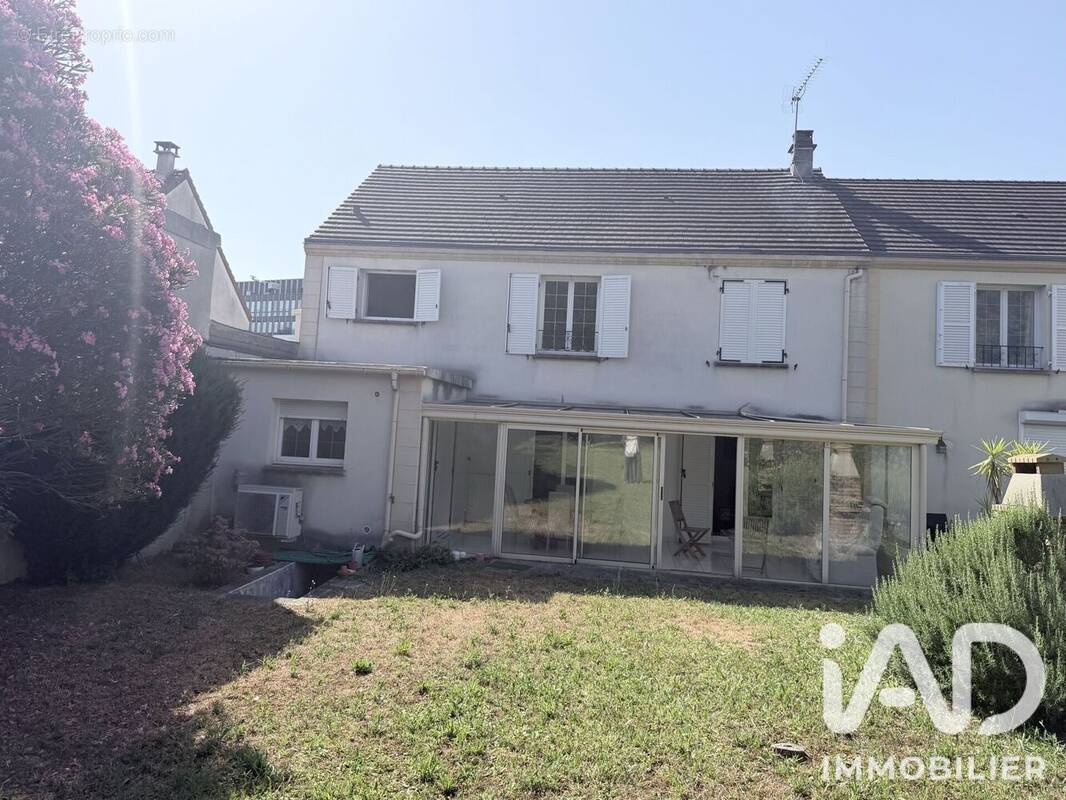 Photo 1 - Maison à VILLEJUIF