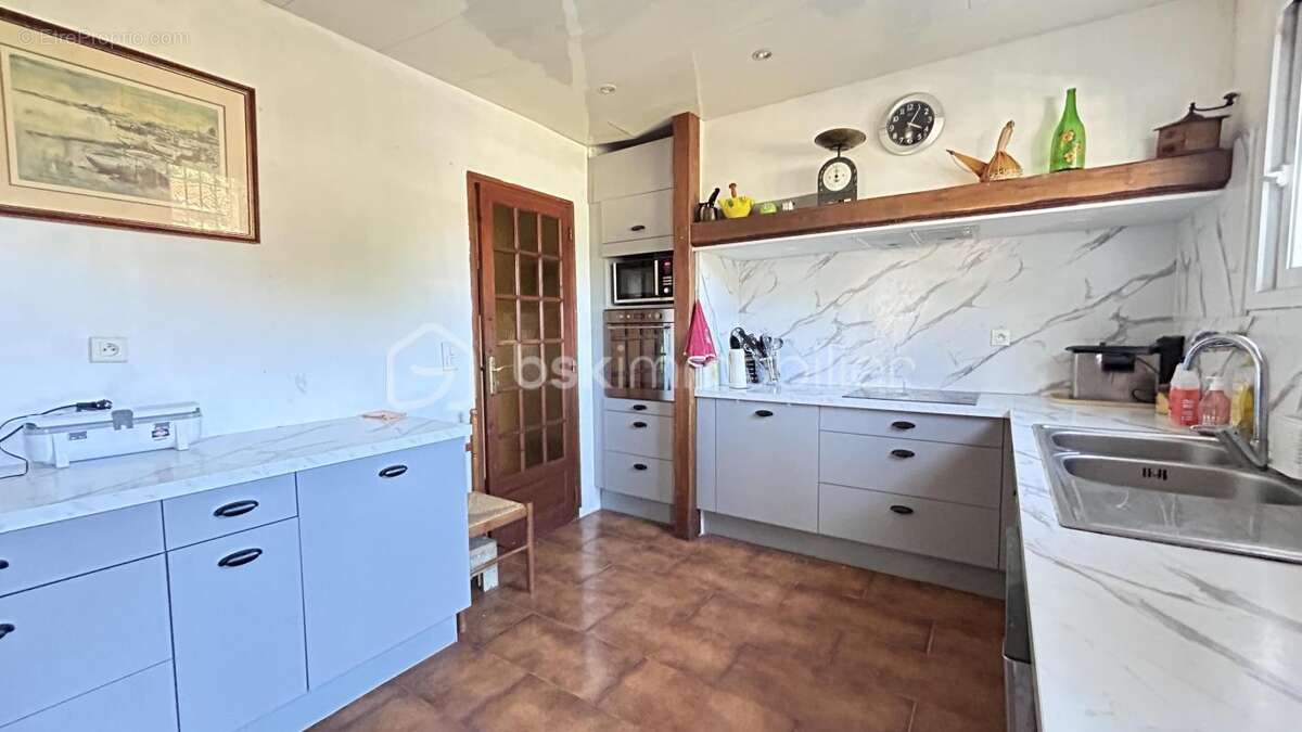 Maison à PEZILLA-LA-RIVIERE