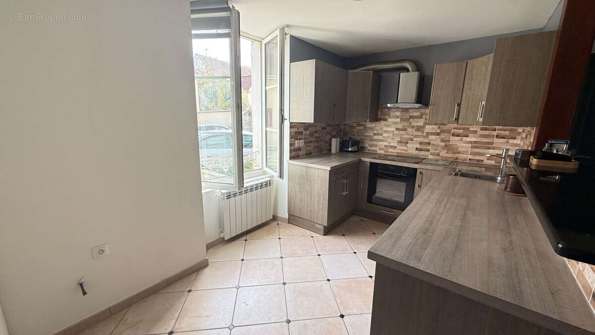 Appartement à BRIE-COMTE-ROBERT