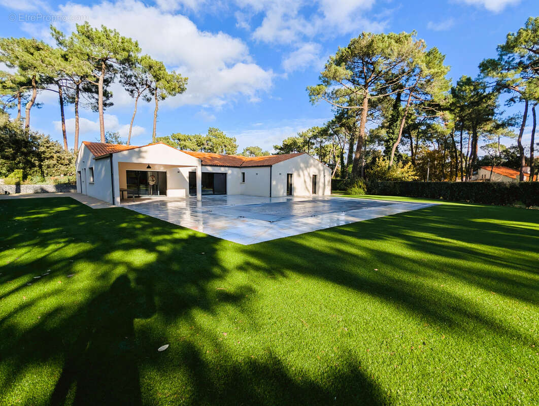 Maison à LES MATHES