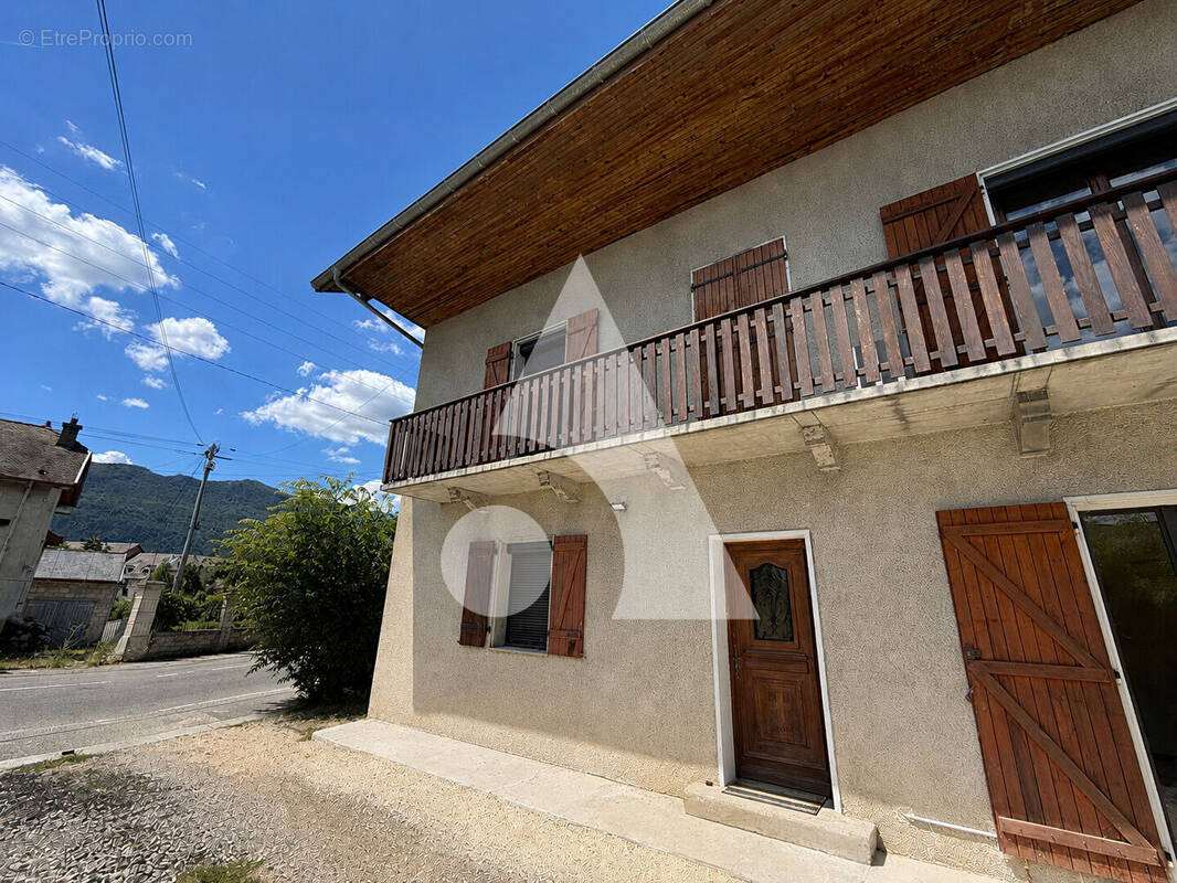 Appartement à AIX-LES-BAINS