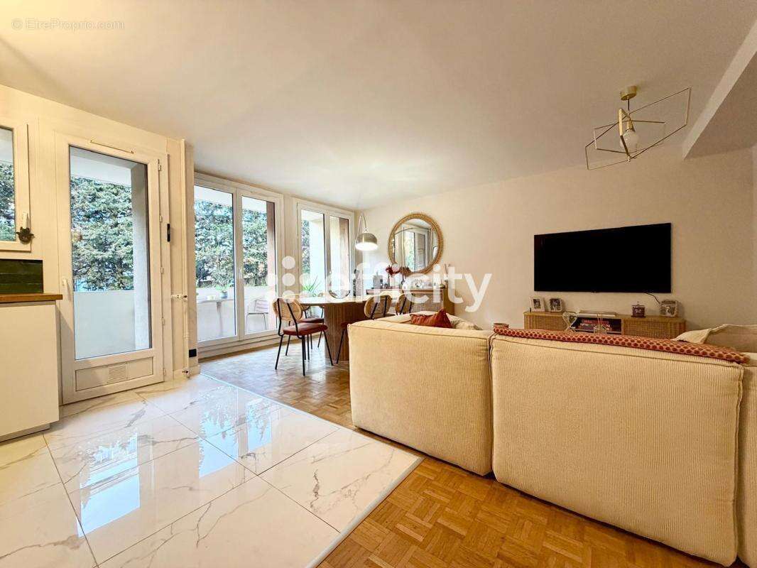 Appartement à MARSEILLE-12E