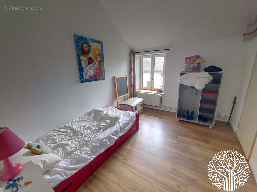 Maison à MILLY-LA-FORET