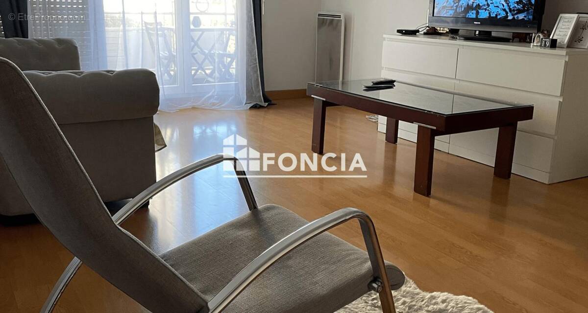 Appartement à DUGNY
