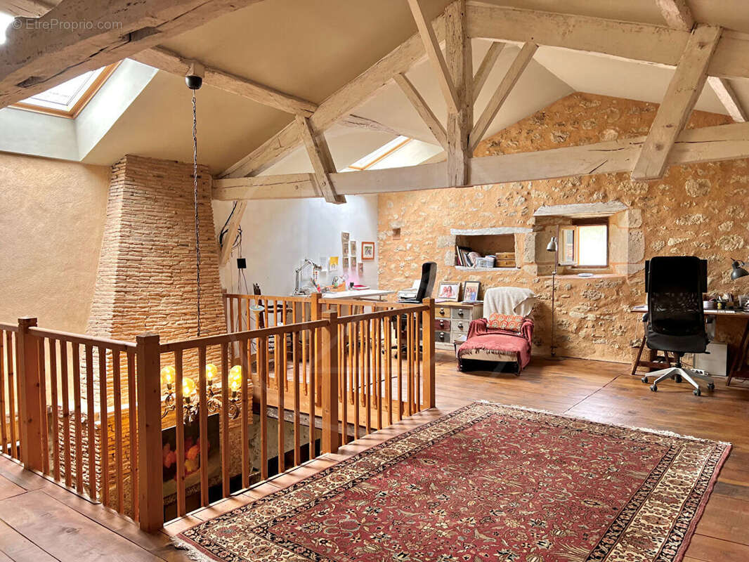 Maison à SAINT-EMILION