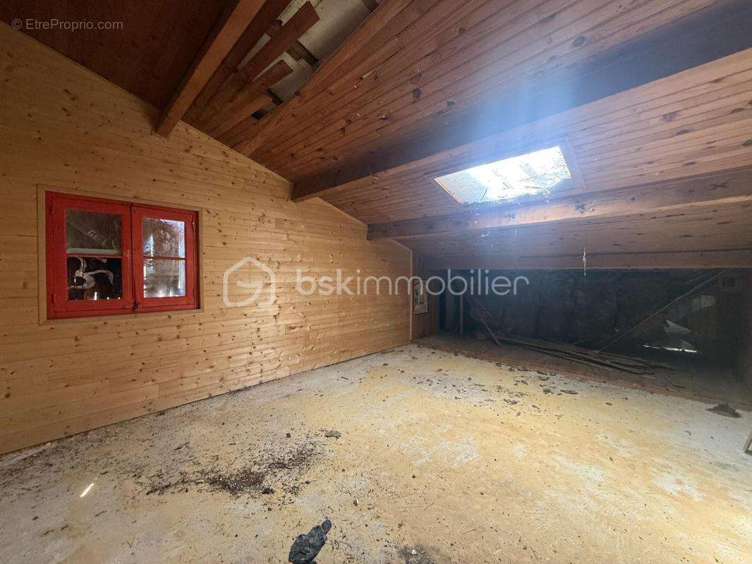 Maison de caractère à rénover – 4 800 m² de terrain – Un cadre naturel exceptionnel à Ventabren - photo 17