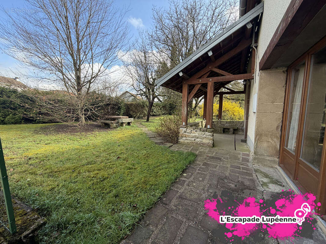 Maison à SAINT-LOUP-SUR-SEMOUSE