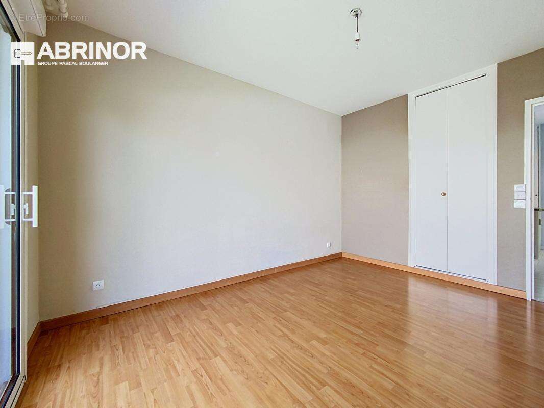 Appartement T3 - 70m² habitable - photo 11