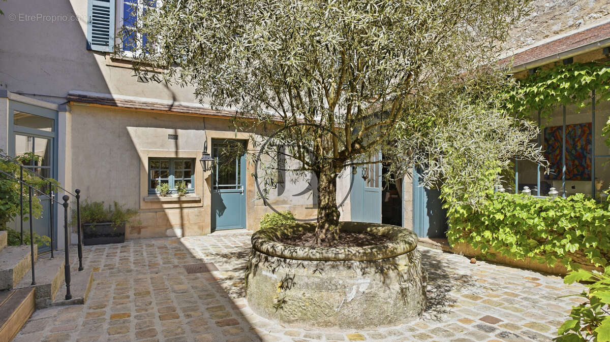 Maison à THOMERY